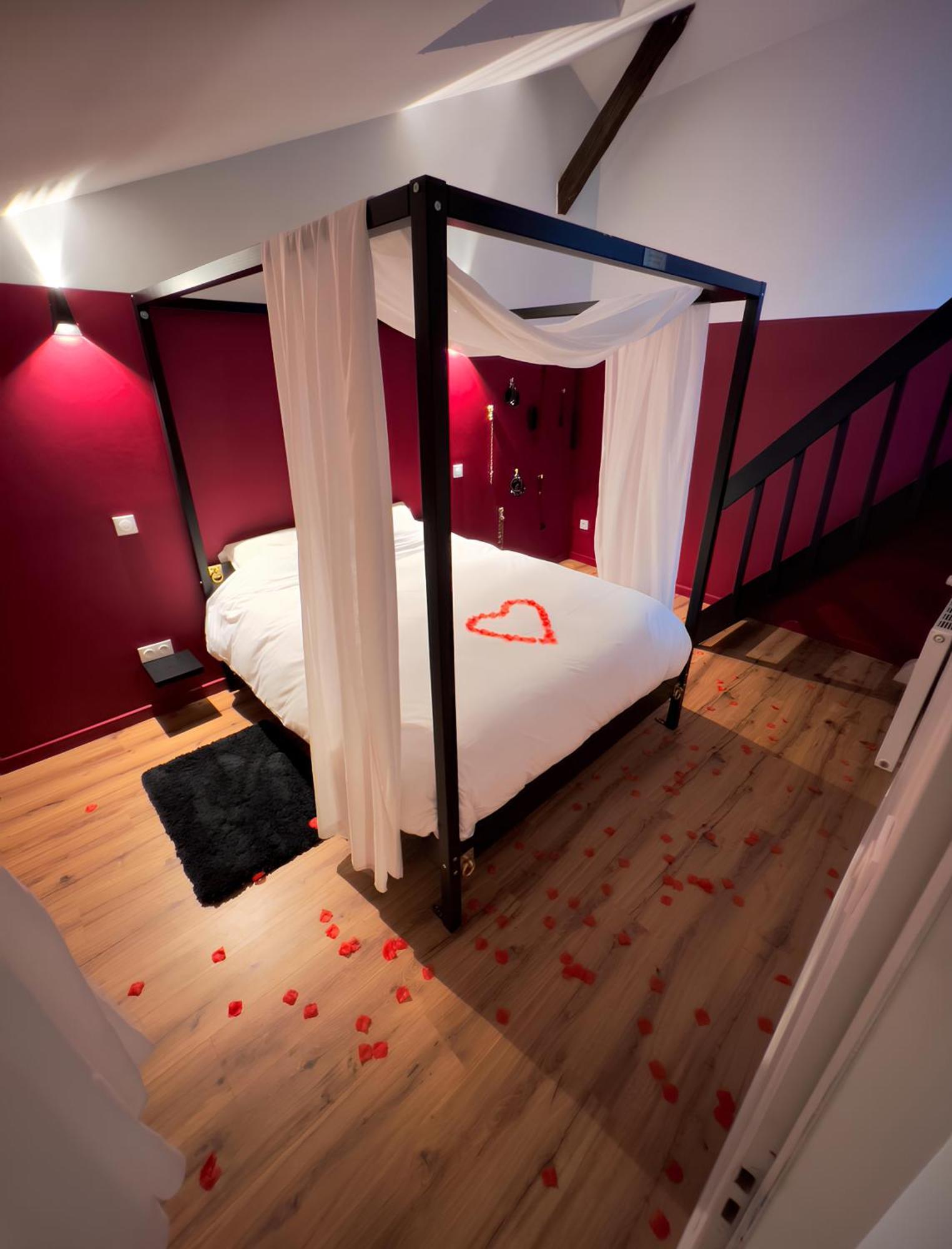 50 Nuances D'Amour - Jacuzzi / Massage / Cinema มัวร็องส์ ภายนอก รูปภาพ
